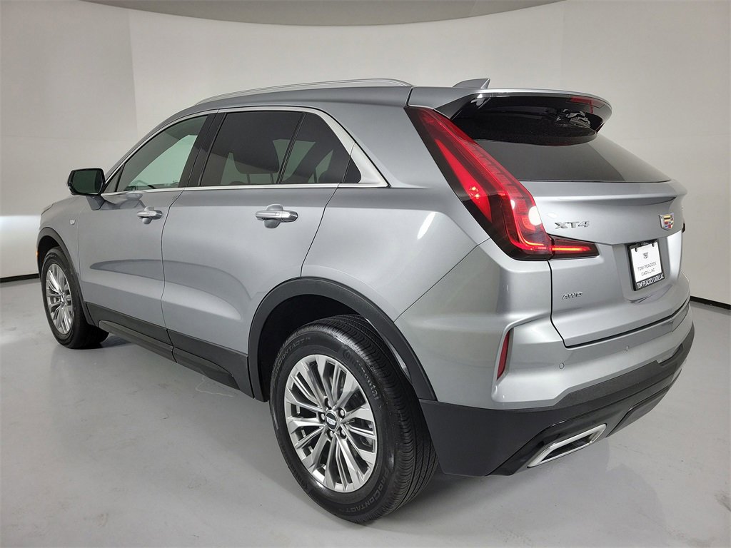 Certified 2025 Cadillac XT4 Premium Luxury image 3