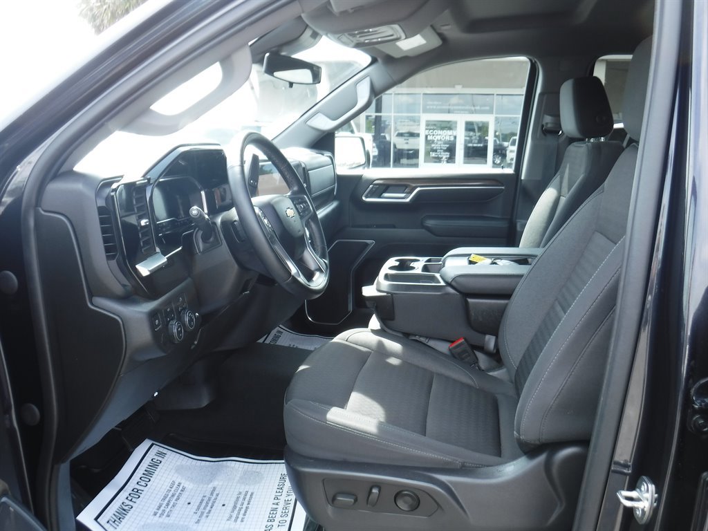 Used 2023 Chevrolet Silverado 1500 LT image 14