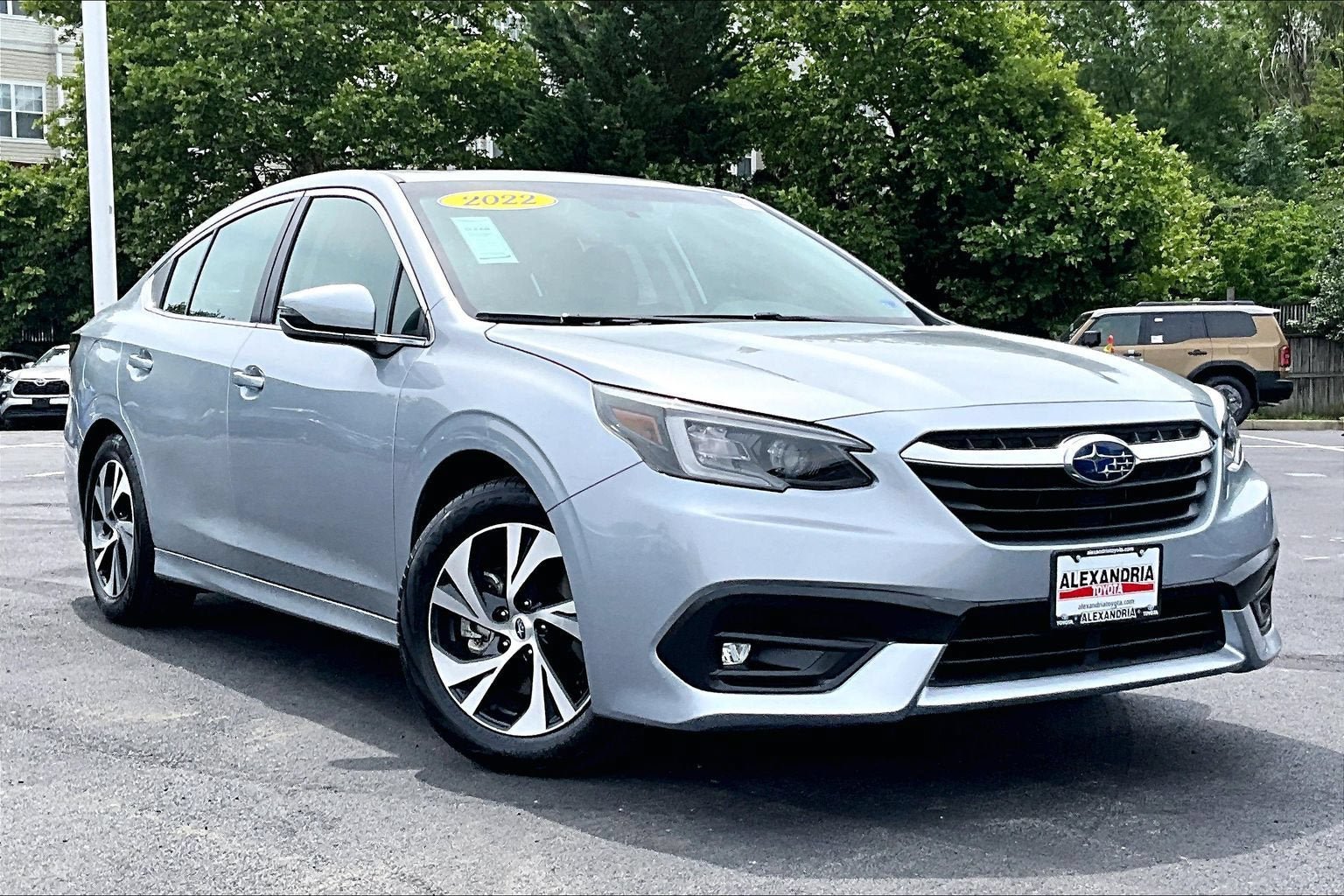 Used 2022 Subaru Legacy Premium AWD/4WD image 2
