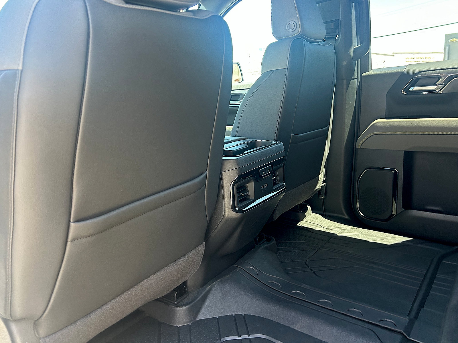 New 2026 Chevrolet Silverado 1500 ZR2 w/ Dark Appearance Package AWD/4WD image 29