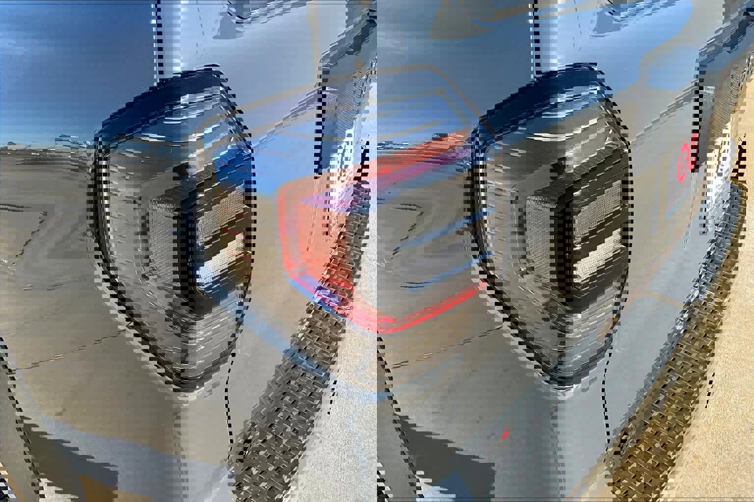 Used 2025 Toyota 4Runner Trailhunter image 27