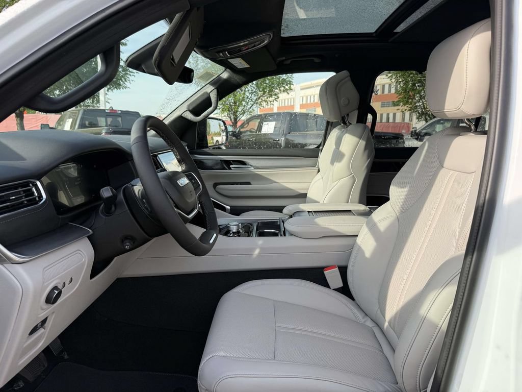 New 2026 Jeep Grand Wagoneer Limited AWD/4WD image 14