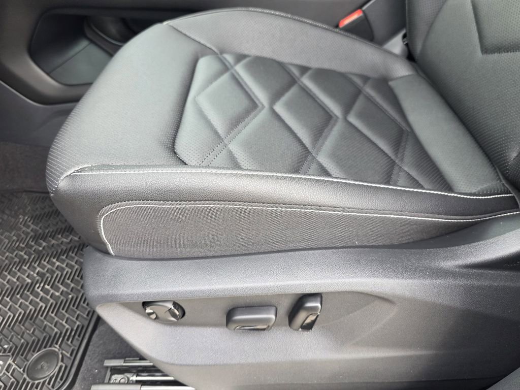 New 2026 Volkswagen Atlas SE image 15