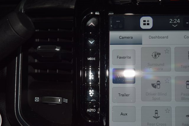 Used 2024 RAM 3500 Big Horn w/ Towing Technology Group image 31