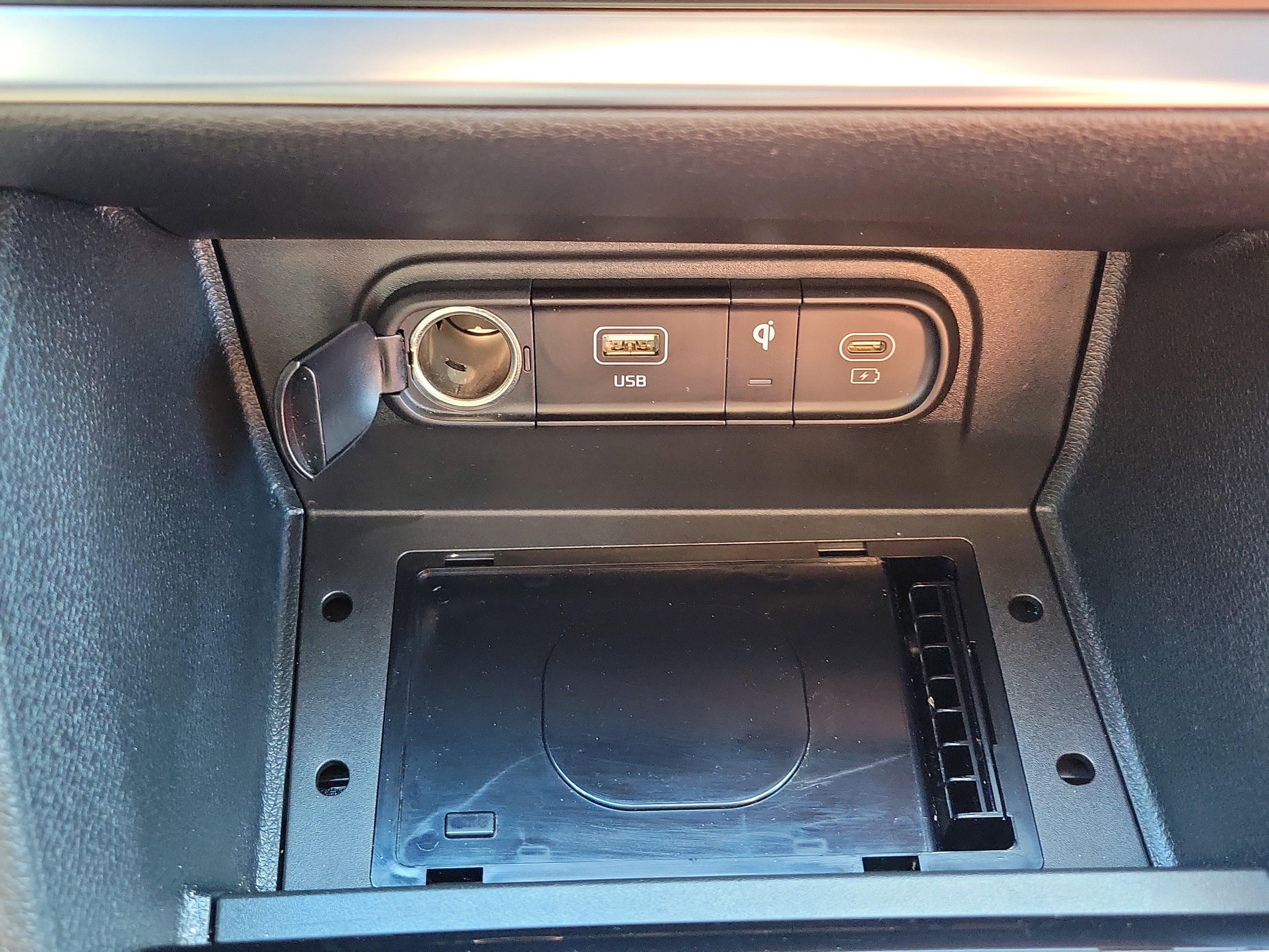 Certified 2025 Kia Sportage SX image 36