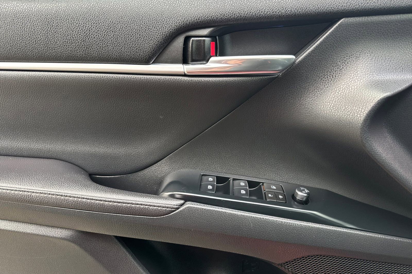 Certified 2020 Toyota Camry XSE w/ Carpet Mat Package FWD image 11