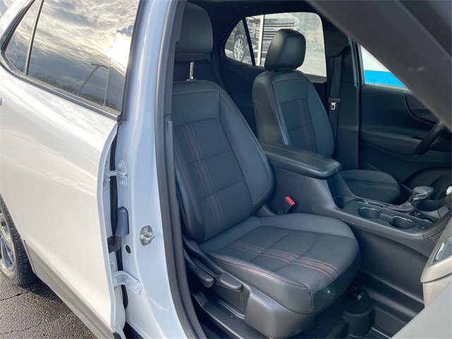 Certified 2022 Chevrolet Equinox RS w/ Infotainment Package image 28