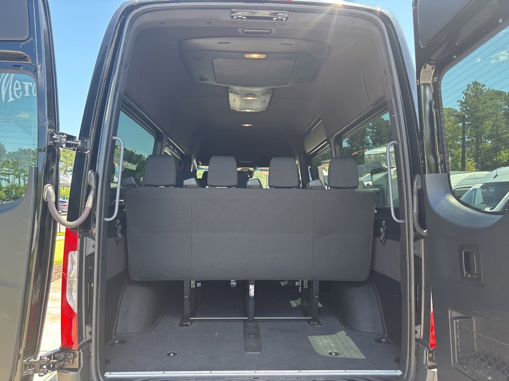 Used 2019 Mercedes-Benz Sprinter 2500 image 15