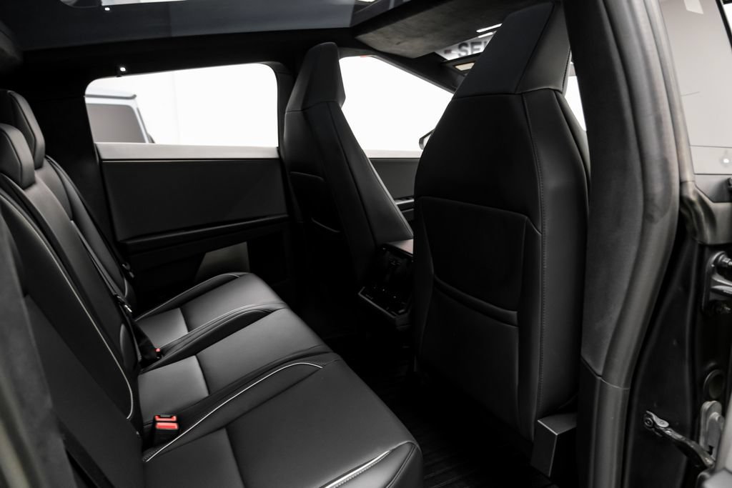 Used 2024 Tesla Cybertruck Cyberbeast AWD/4WD image 37