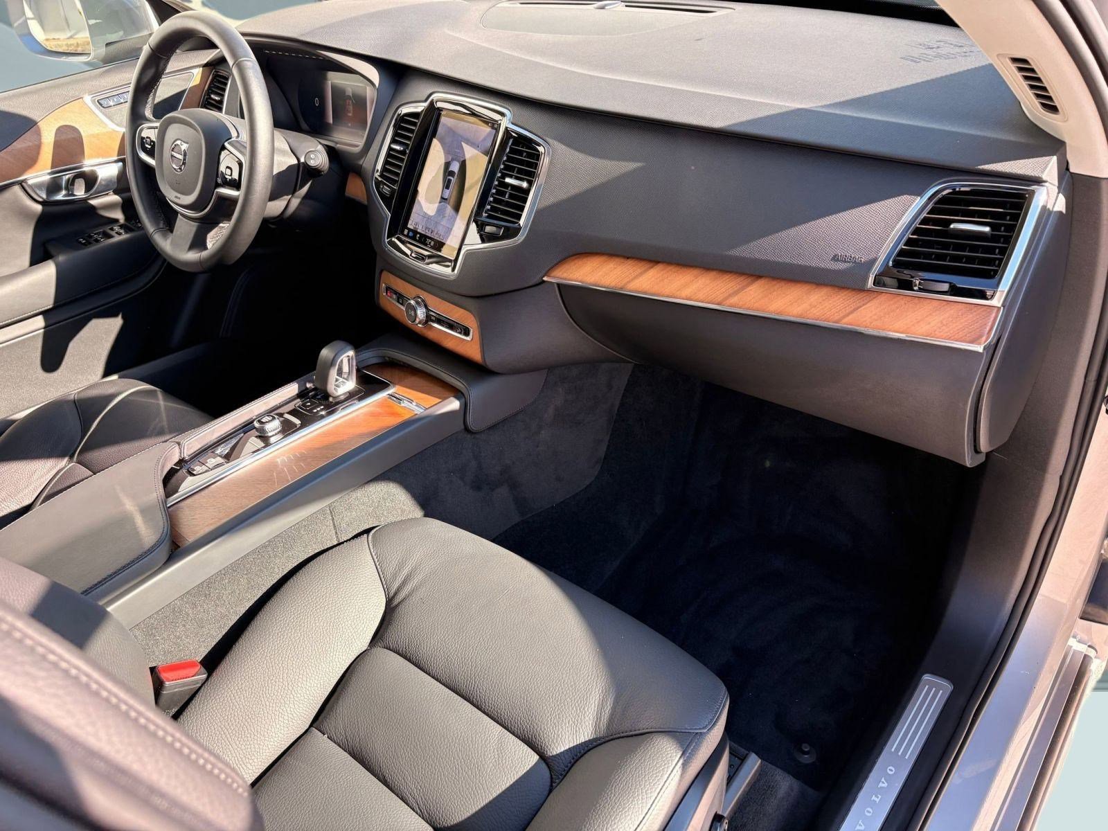 Certified 2025 Volvo XC90 B6 Plus image 27