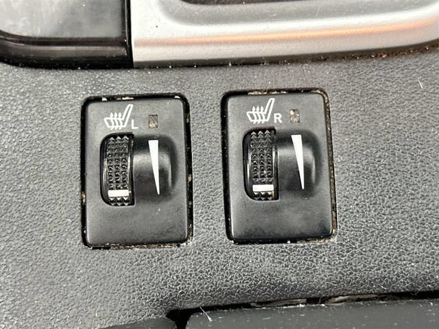 Used 2019 Toyota Highlander XLE AWD/4WD image 16