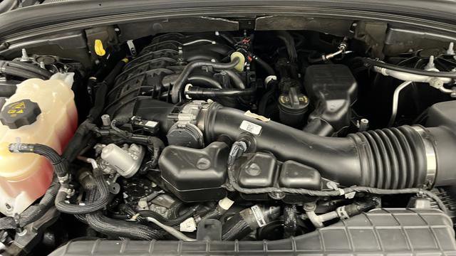 Used 2022 Jeep Grand Cherokee L Limited AWD/4WD image 30