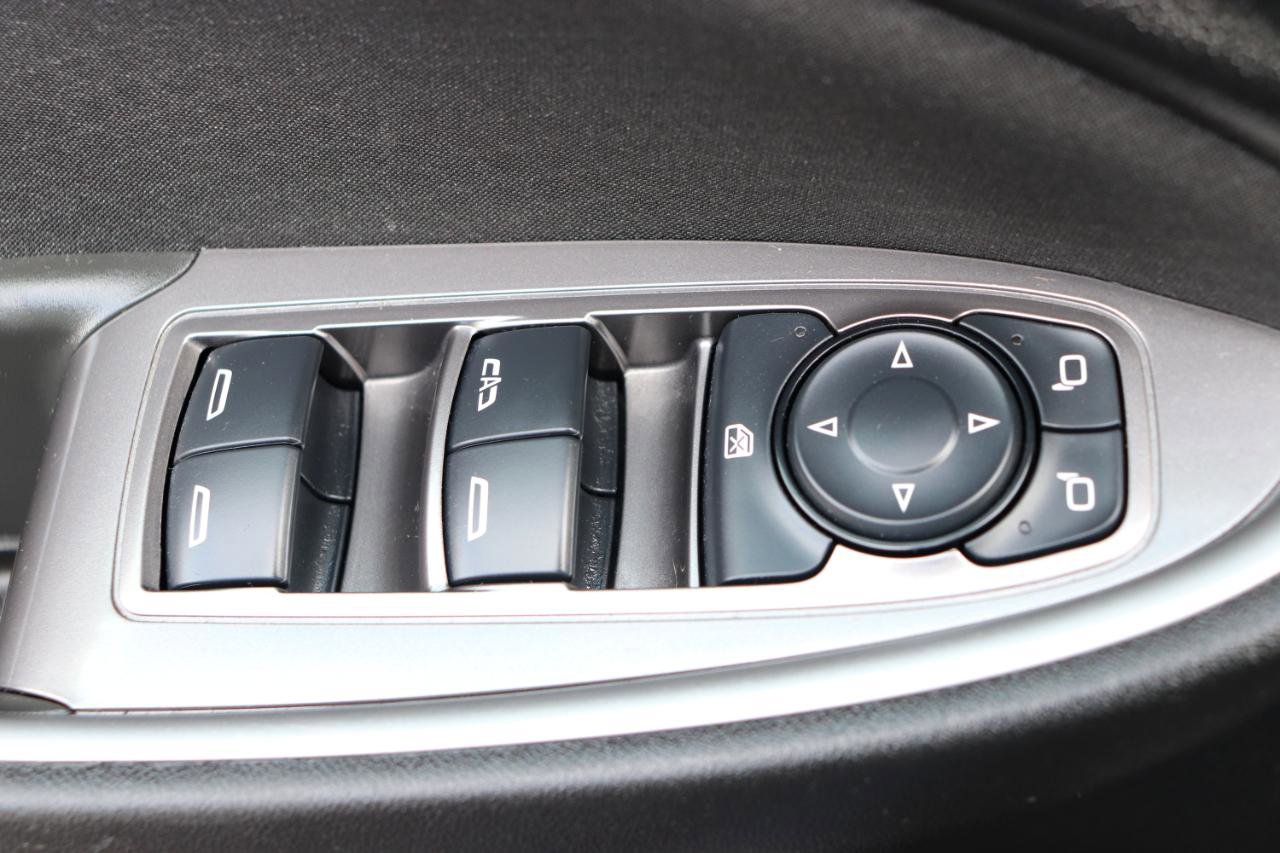 Used 2025 Chevrolet Malibu LT FWD image 42