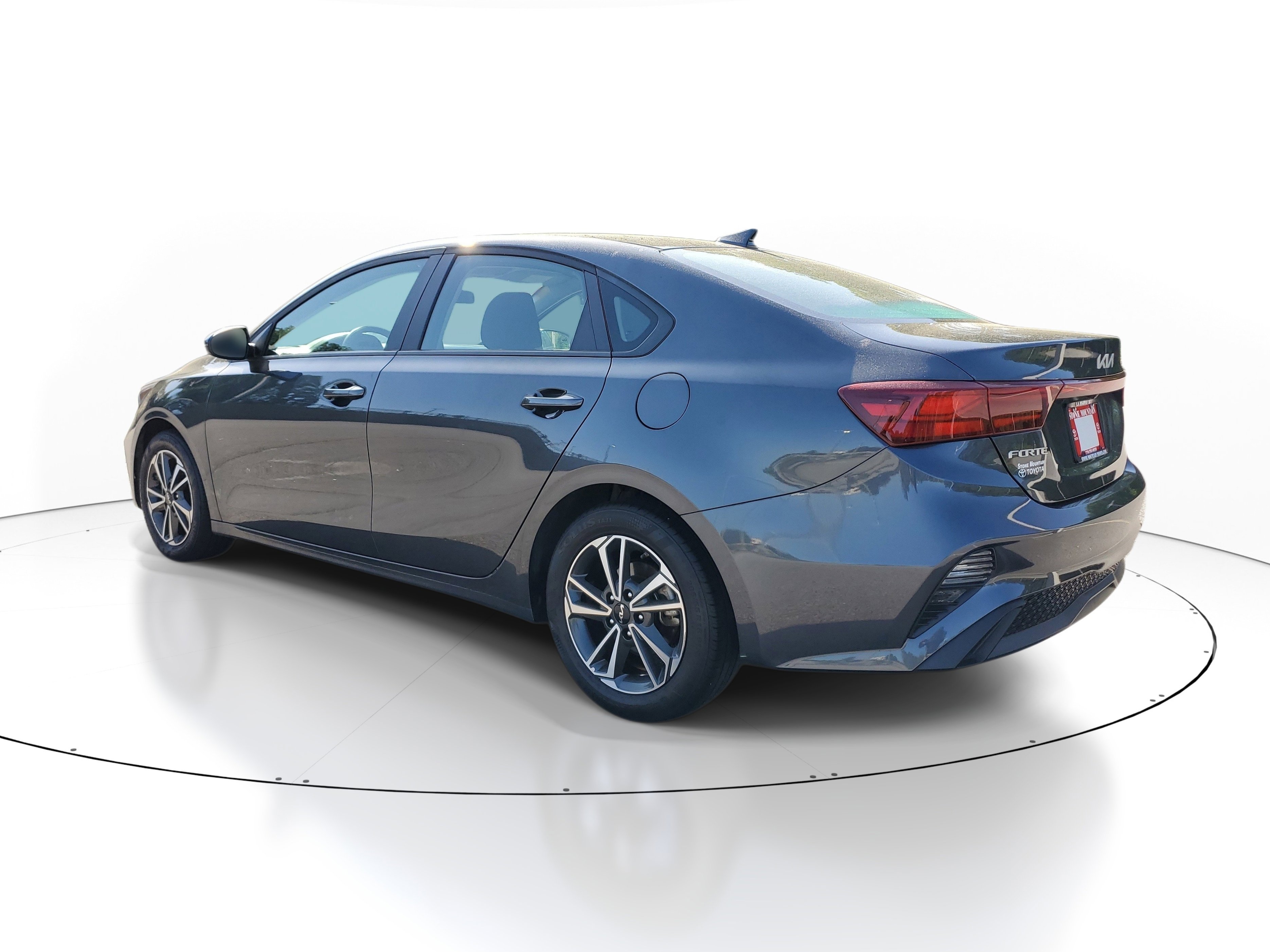 Used 2024 Kia Forte LXS FWD image 4