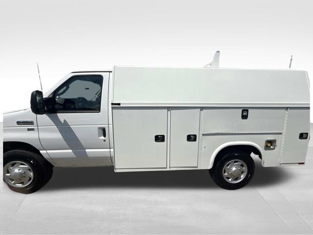 Used 2017 Ford E-350 and Econoline 350 Super Duty image 5