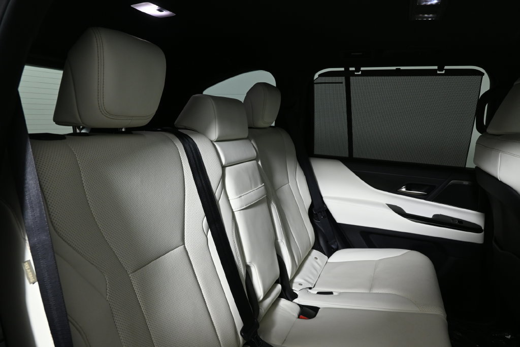 Used 2024 Lexus LX 600 4WD w/ Appearance Package image 33