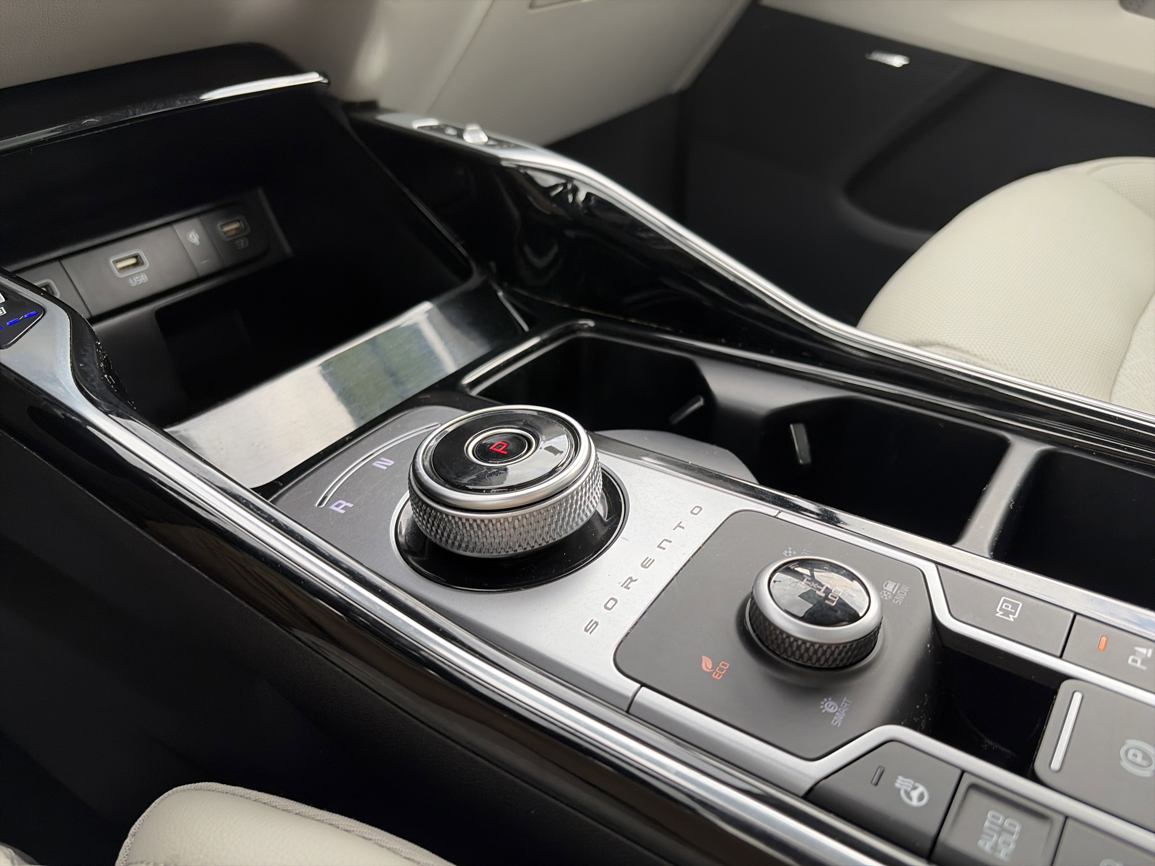 Used 2023 Kia Sorento SX Prestige w/ Panoramic Sunroof Package AWD/4WD image 24