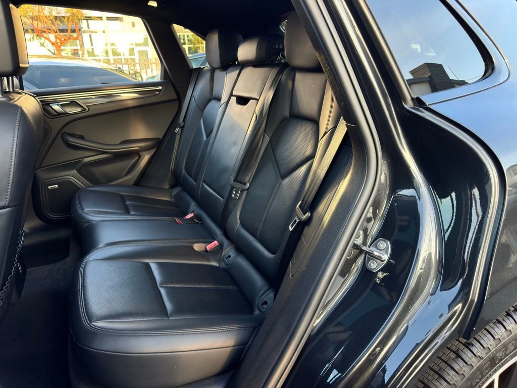 Used 2023 Porsche Macan S image 43