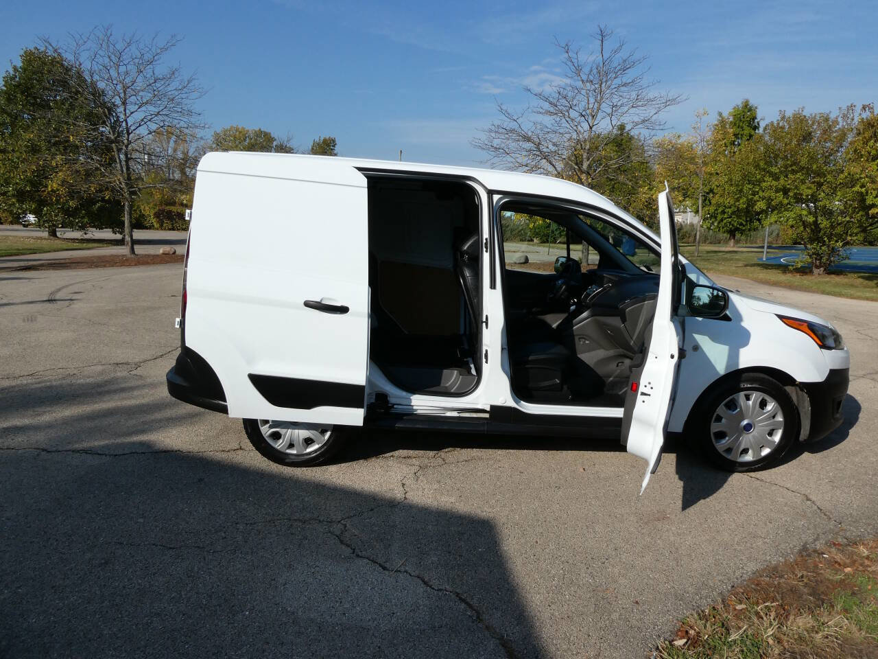 Used 2023 Ford Transit Connect XL image 4