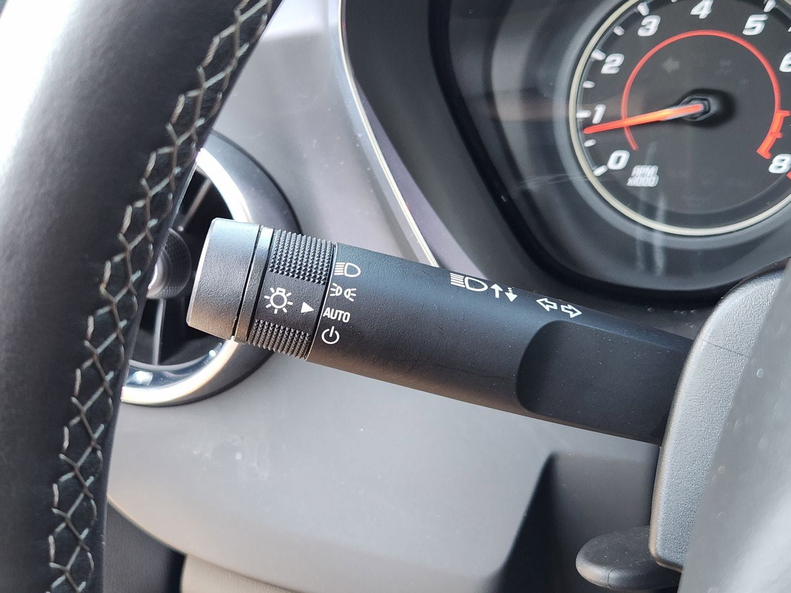 Used 2023 Chevrolet Camaro LT RWD image 36