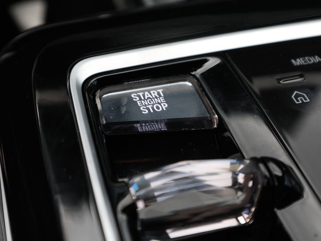 Used 2024 BMW 740i RWD image 31