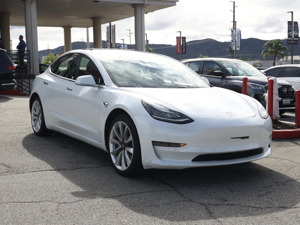 Used 2018 Tesla Model 3 Long Range image 2