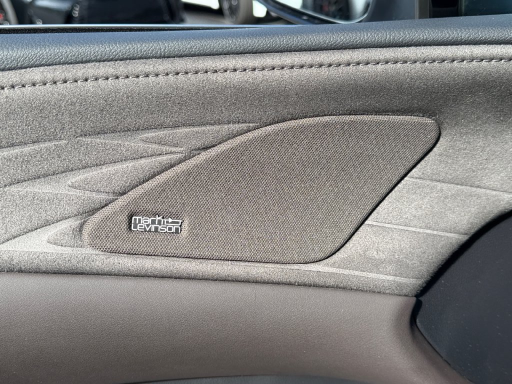Certified 2025 Lexus RX 450h AWD w/ Convenience Package image 30