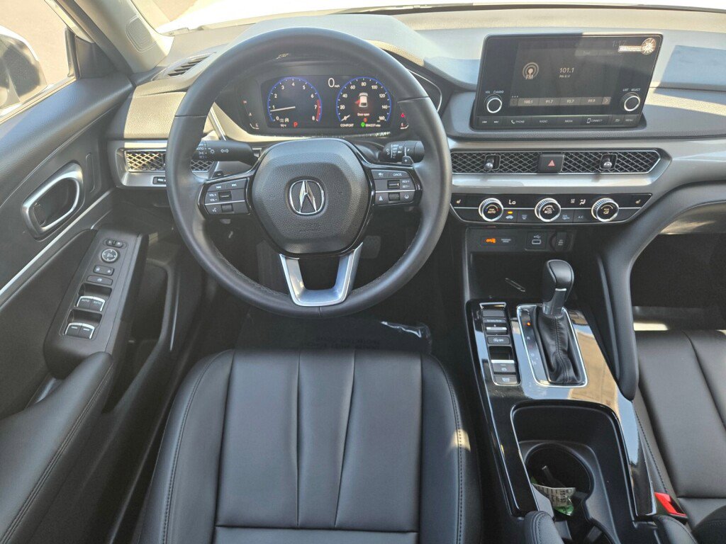 Used 2025 Acura Integra FWD image 11