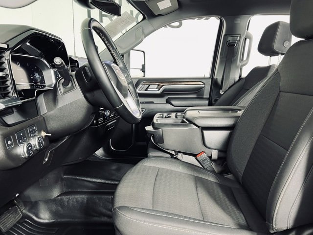 Used 2024 GMC Sierra 3500 SLE image 8