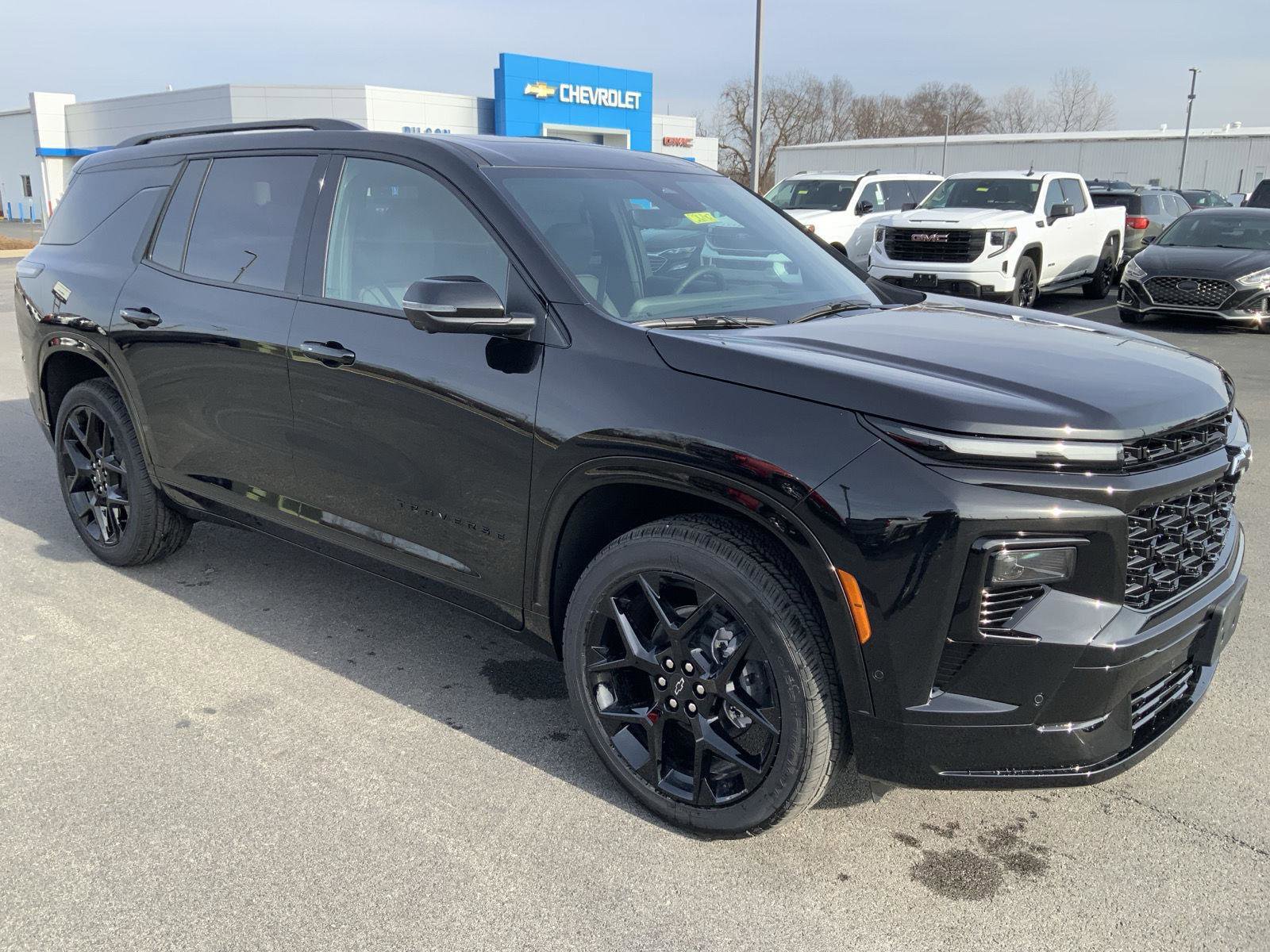 New 2026 Chevrolet Traverse RS w/ LPO, Floor Liner Package image 2