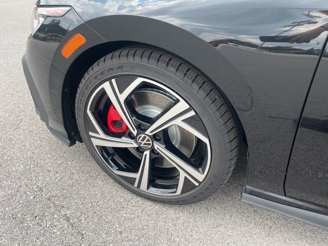 New 2025 Volkswagen GTI SE FWD image 5
