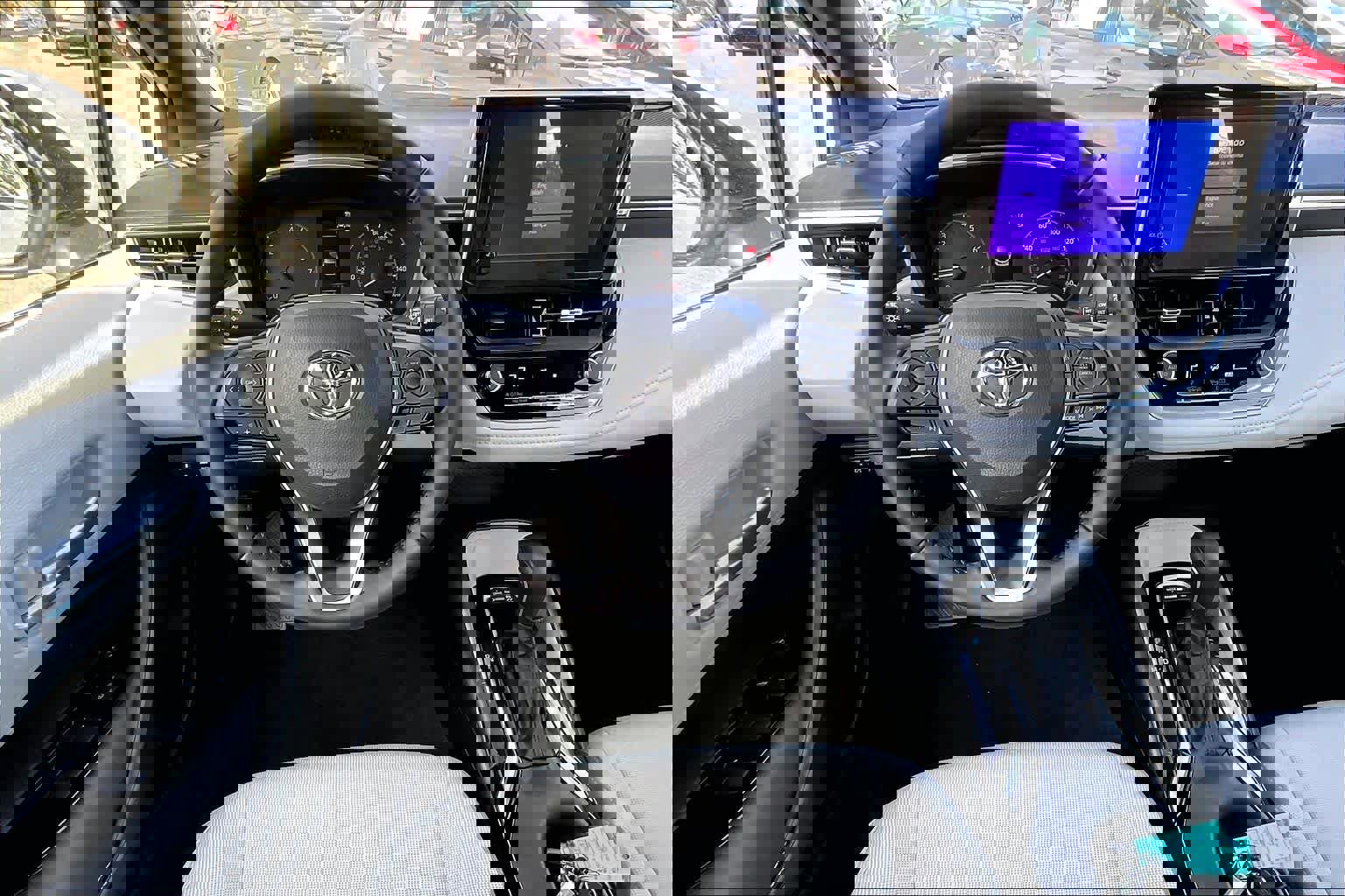 Certified 2025 Toyota Corolla SE image 6