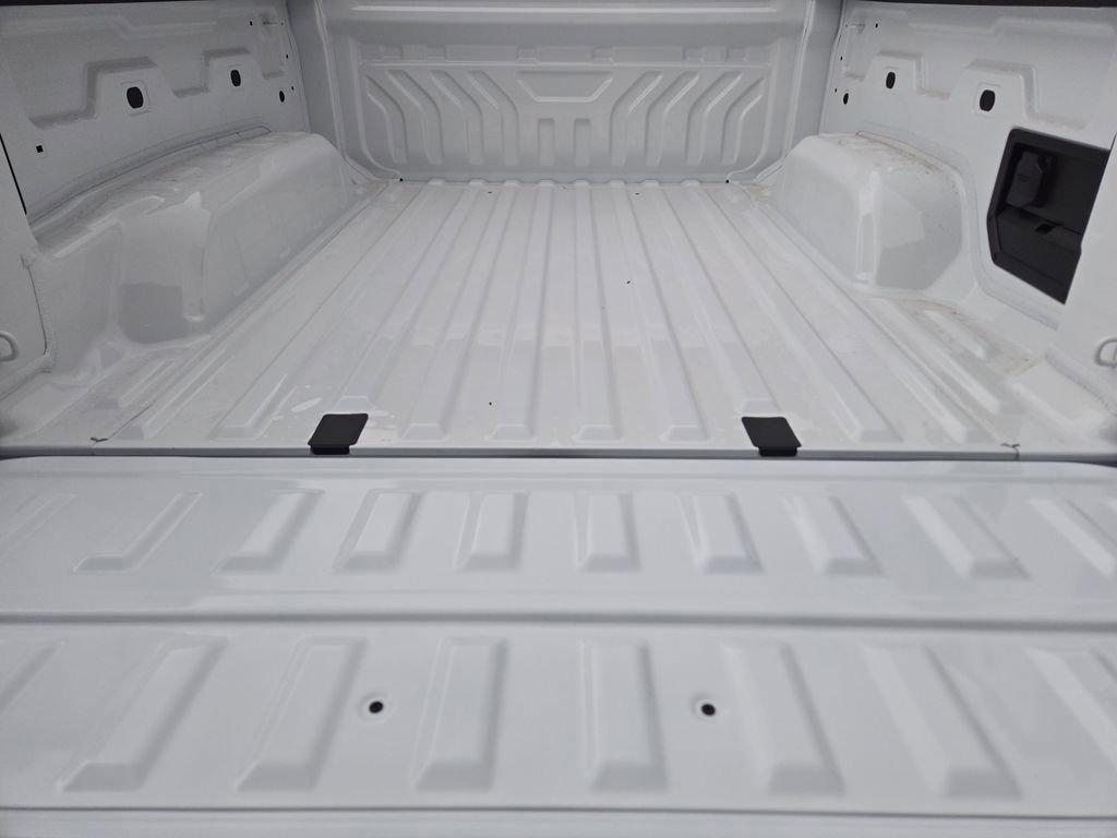 New 2026 Chevrolet Silverado EV LT AWD/4WD image 32