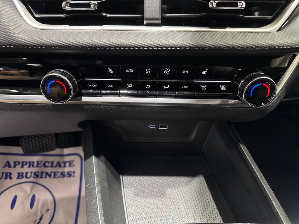 New 2026 Chevrolet Equinox LT w/ Convenience Package II image 35