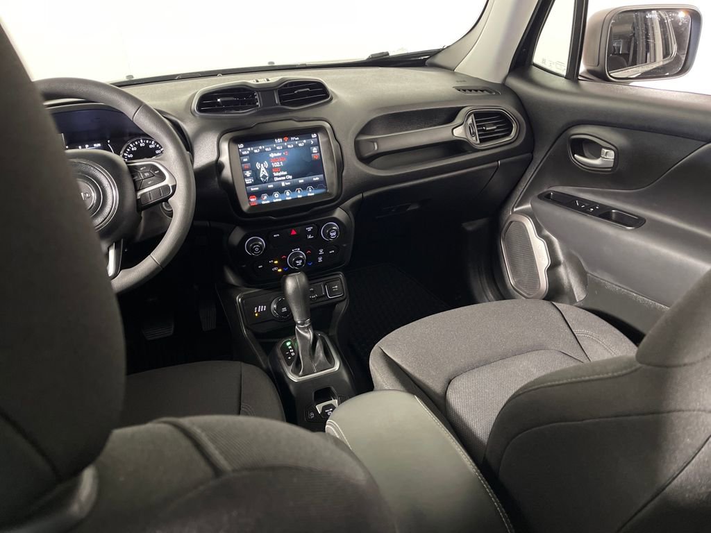 Used 2023 Jeep Renegade Latitude image 17