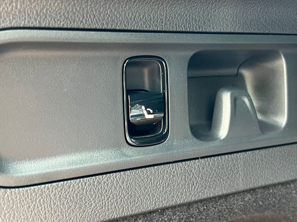 New 2027 Mercedes-Benz GLC 300 4MATIC image 37
