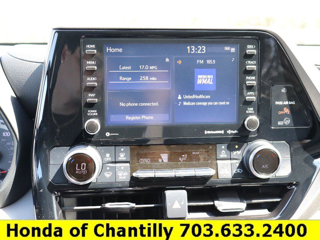 Used 2022 Toyota Highlander LE AWD/4WD image 14
