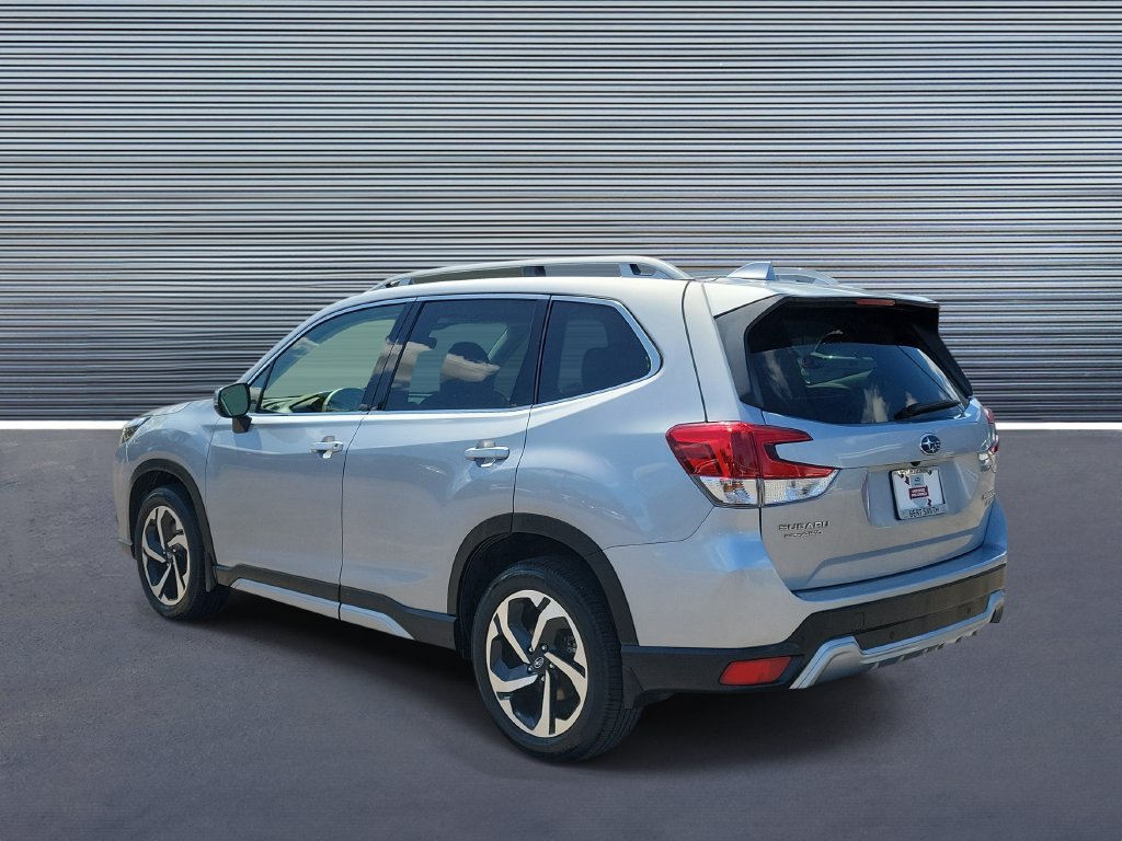 Certified 2022 Subaru Forester Touring AWD/4WD image 4
