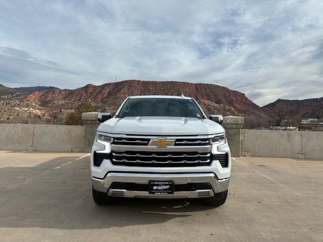 Used 2023 Chevrolet Silverado 1500 LTZ image 5