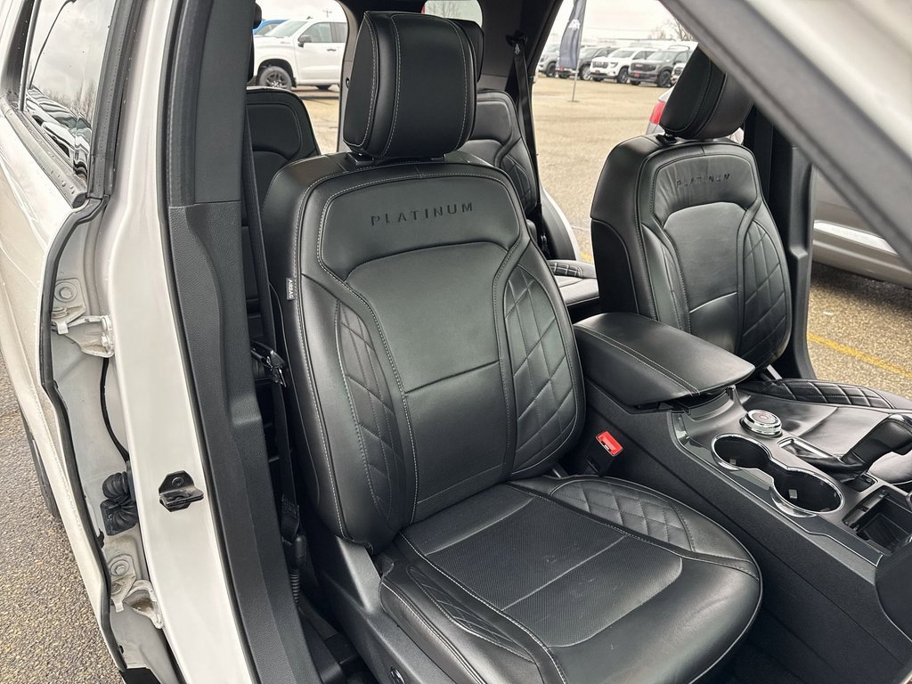 Used 2018 Ford Explorer Platinum image 25