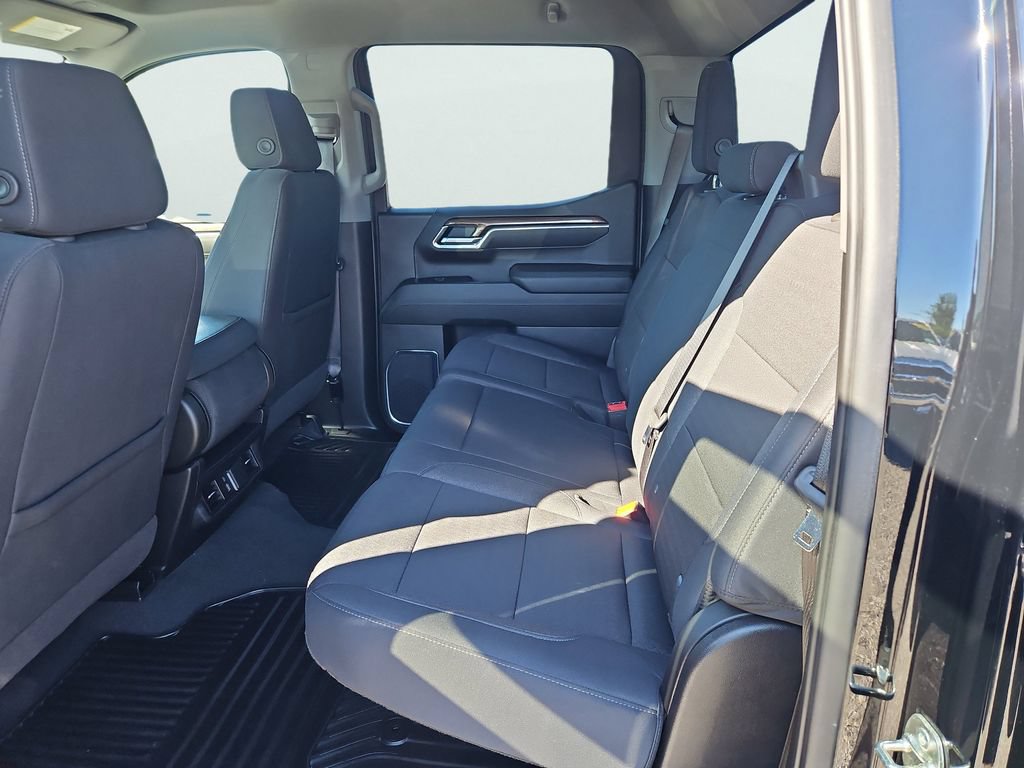 Certified 2025 Chevrolet Silverado 1500 LT AWD/4WD image 32