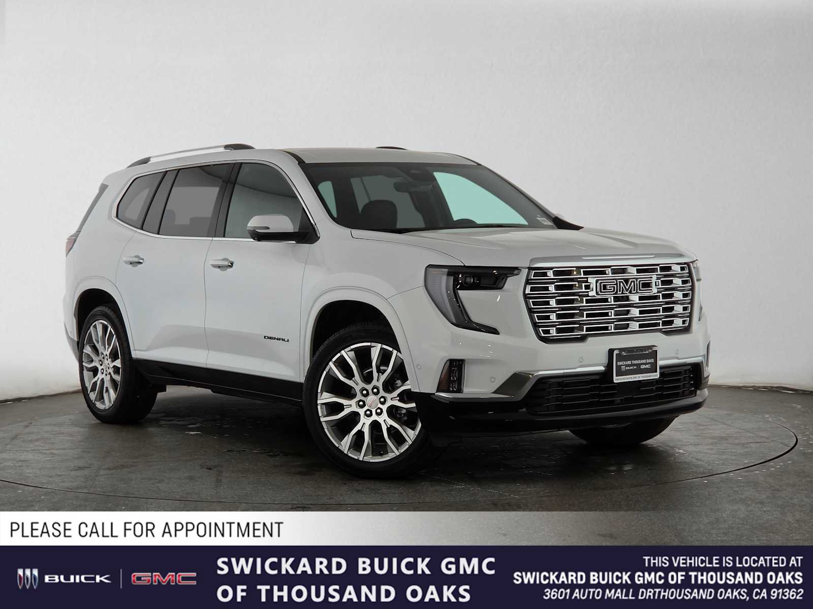 New 2027 GMC Acadia Denali w/ LPO, Black Badging Package FWD image 1