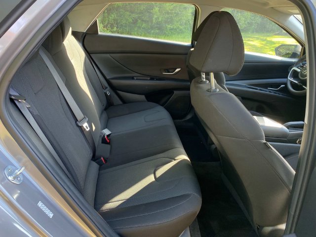 Used 2023 Hyundai Elantra SE FWD image 32