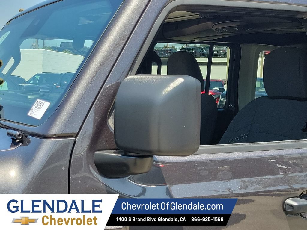 Used 2025 Jeep Wrangler Unlimited Sahara AWD/4WD image 19