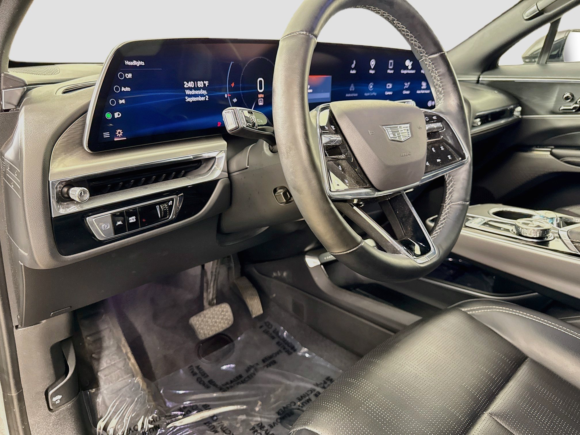 Used 2024 Cadillac Lyriq Luxury RWD image 11