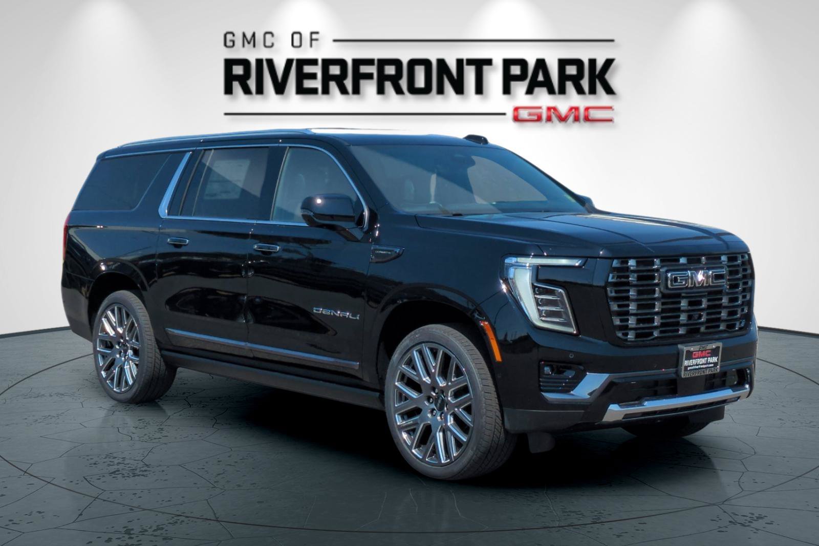 Used 2026 GMC Yukon XL Denali Ultimate AWD/4WD image 2