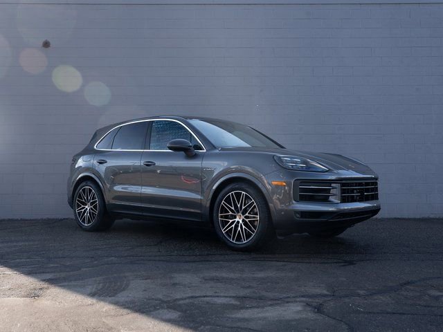 New 2026 Porsche Cayenne E-Hybrid AWD/4WD image 9
