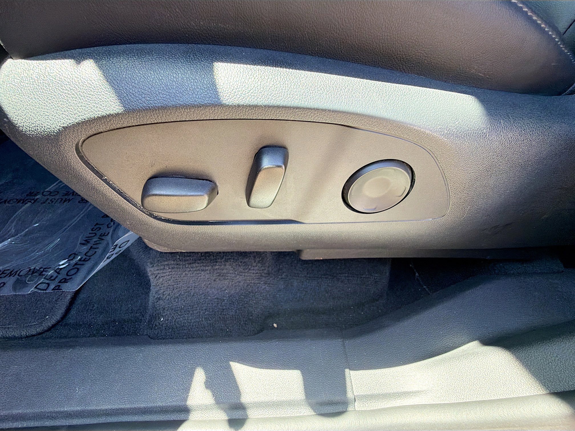 Used 2024 GMC Acadia Elevation image 47