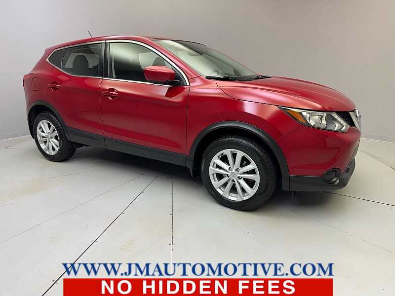 Used 2017 Nissan Rogue Sport S w/ S Appearance Package AWD/4WD image 7