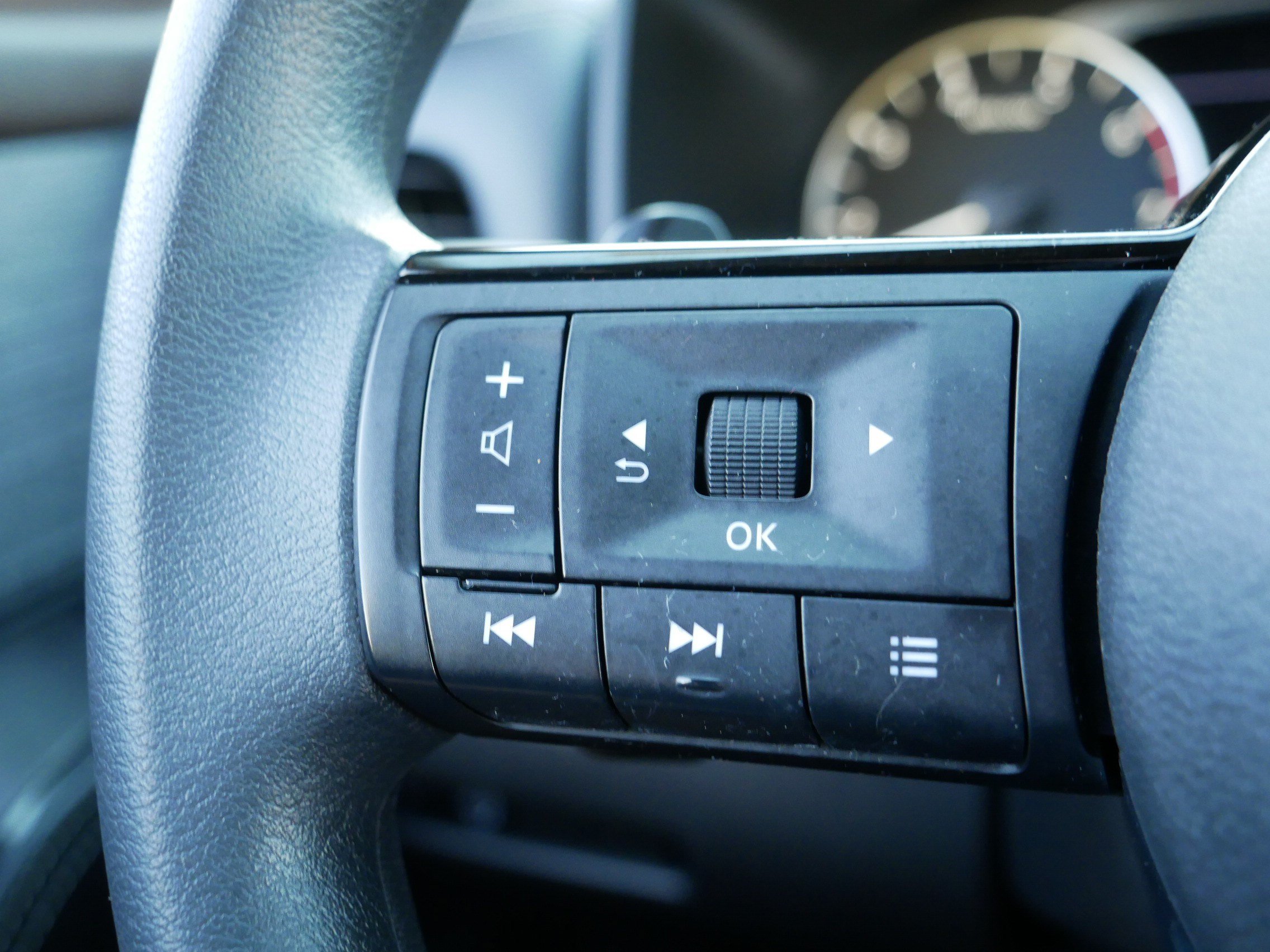 Certified 2023 Nissan Rogue SV AWD/4WD image 28